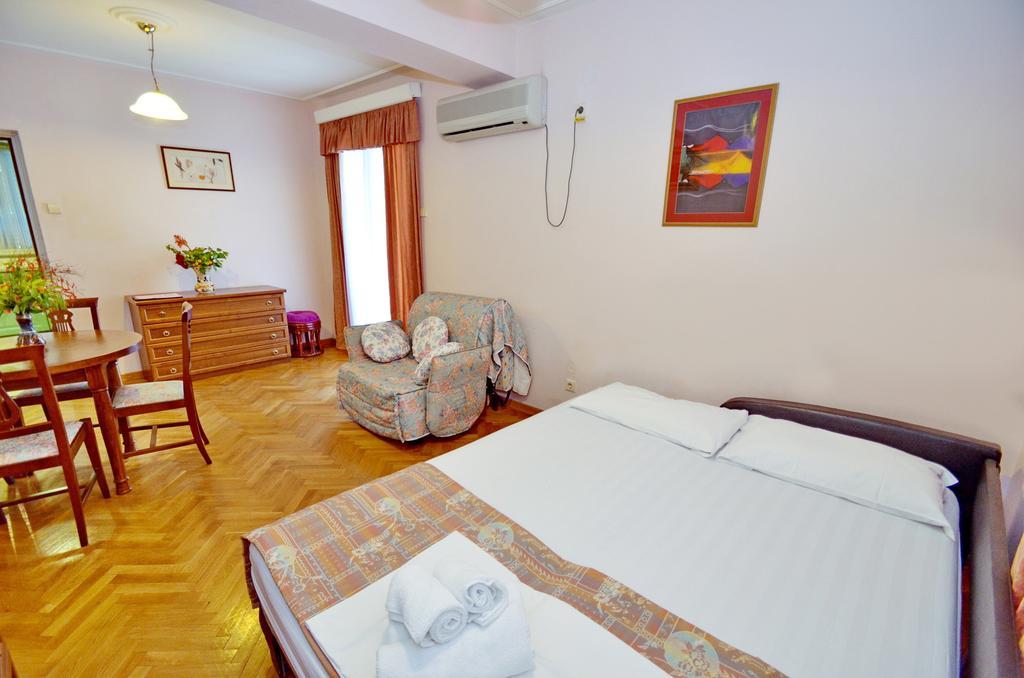 Villa Velzon Guesthouse Budva Habitación foto